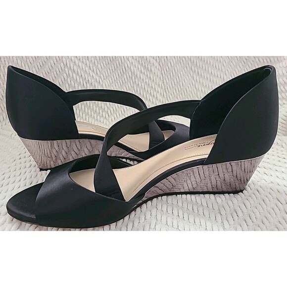 NWOB Imagine by Vince Camuto Jefre Black Satin Crossover Wedge Sandals  Sz 9/39 - Picture 1 of 7